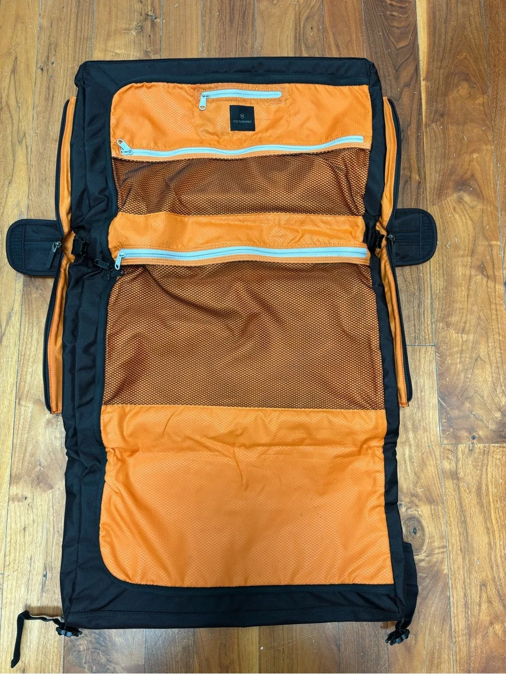 Victorinox Werks 5.0 Trifold Foldable Garment Bag Travel Black/ Orange